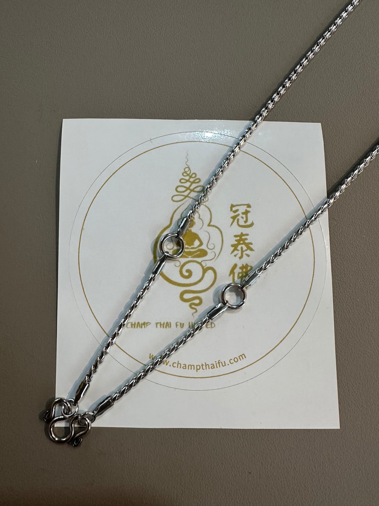 Three-strand round snake bone necklace