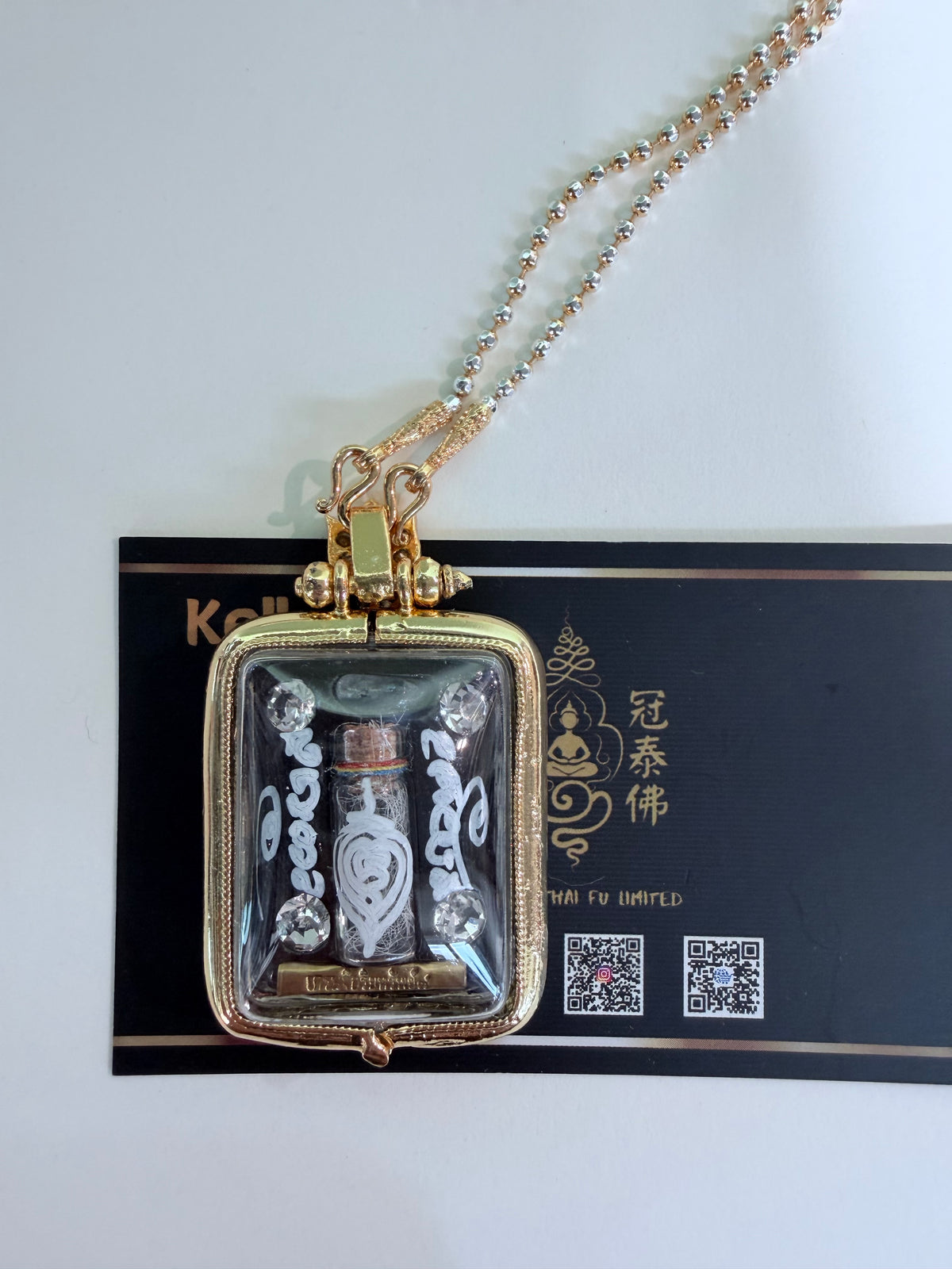 阿贊歐查第79期紫裳白狐九尾狐仙 小模特別版背後滿月開光狐狸毛 配2K項鏈
