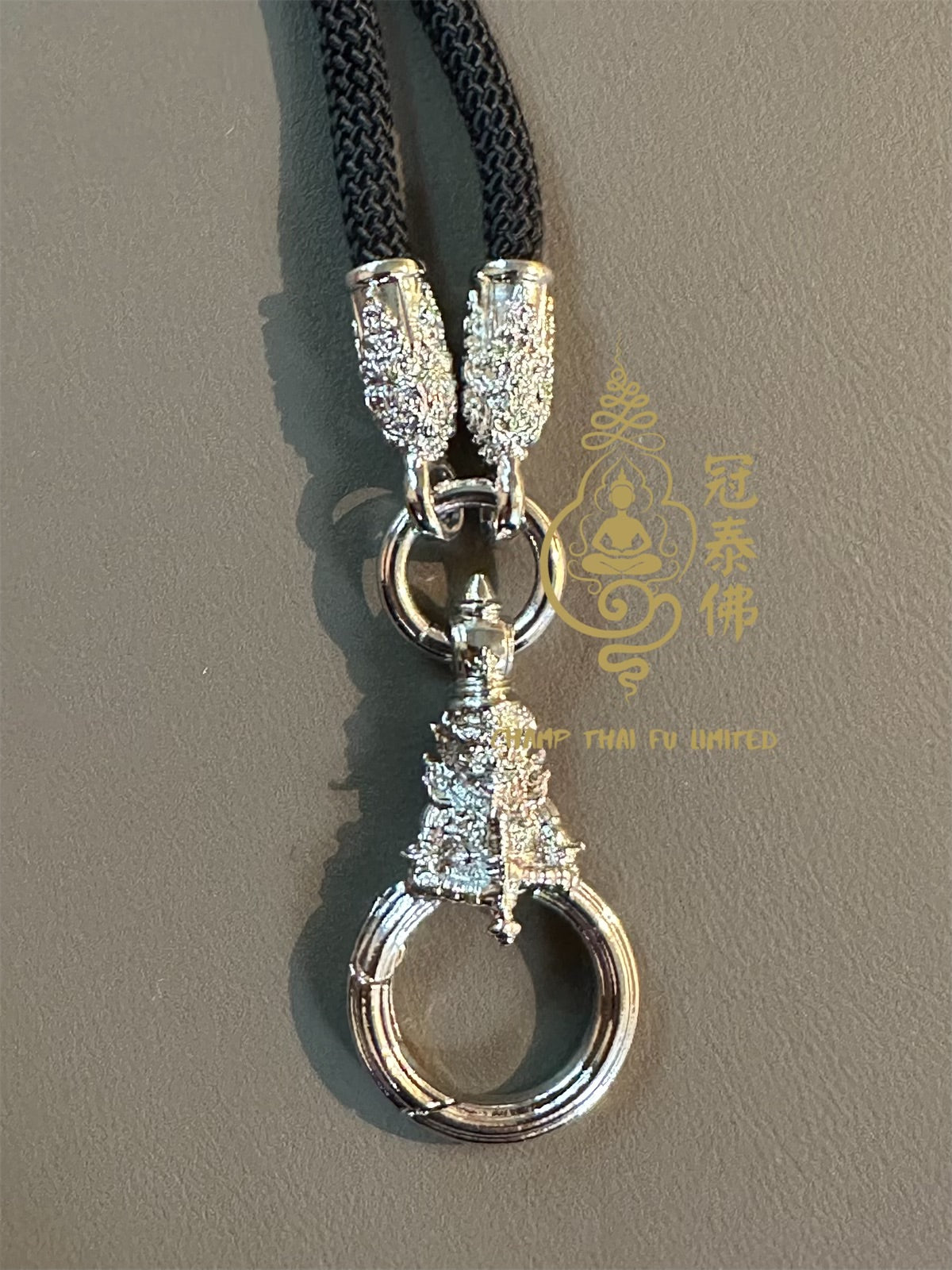 拉胡銀色彈簧扣黑色繩