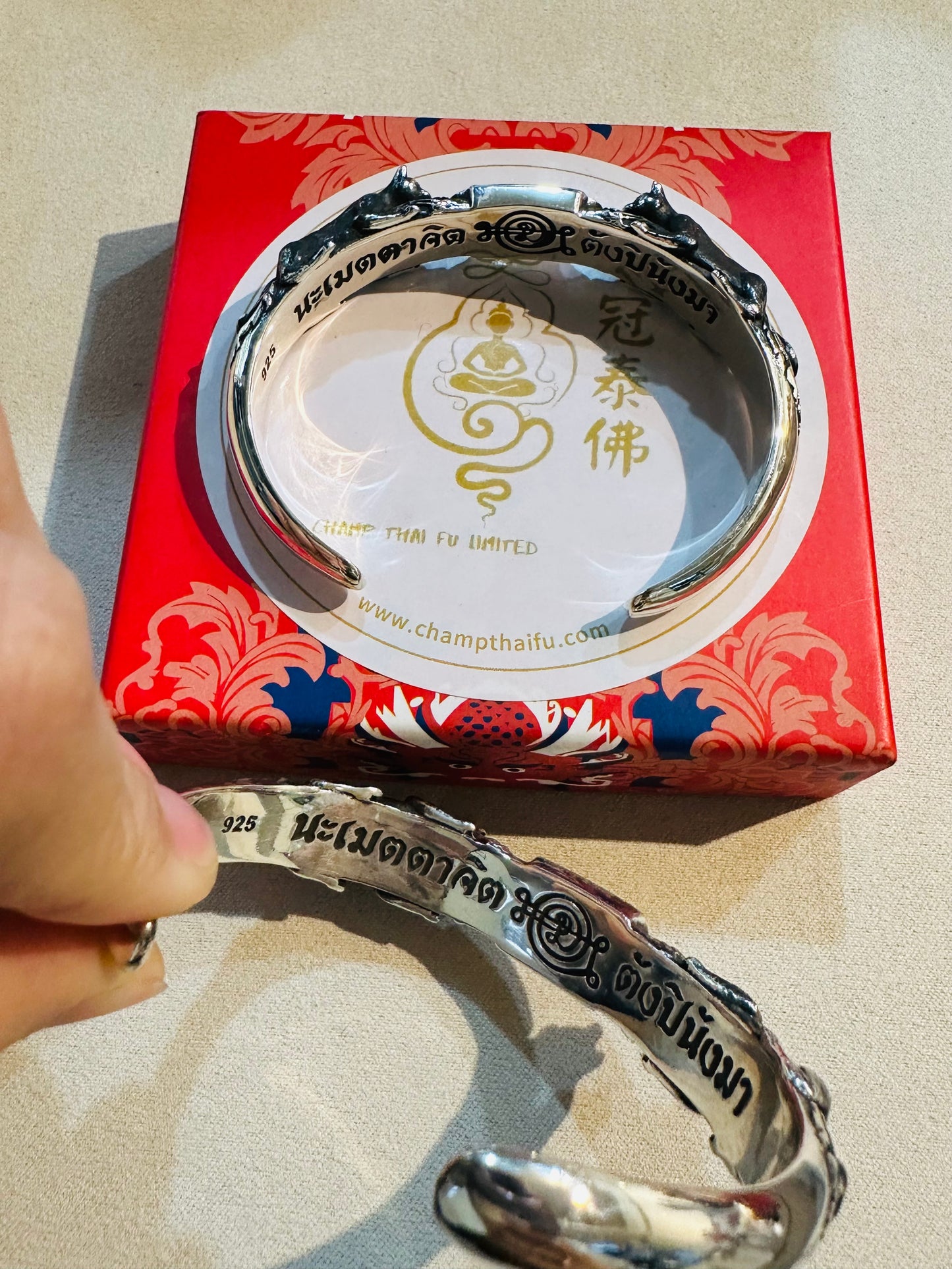 偷運純銀法鐲"喜提貓丹"—大富翁黑貓 阿贊班迪 阿贊黑貓