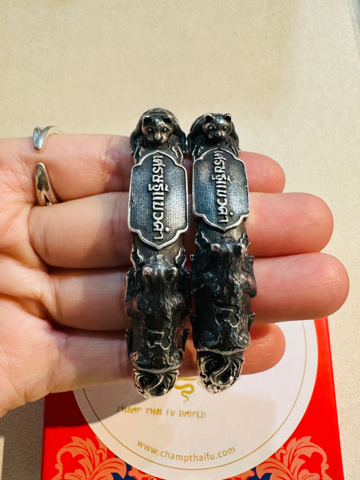 偷運純銀法鐲"喜提貓丹"—大富翁黑貓 阿贊班迪 阿贊黑貓