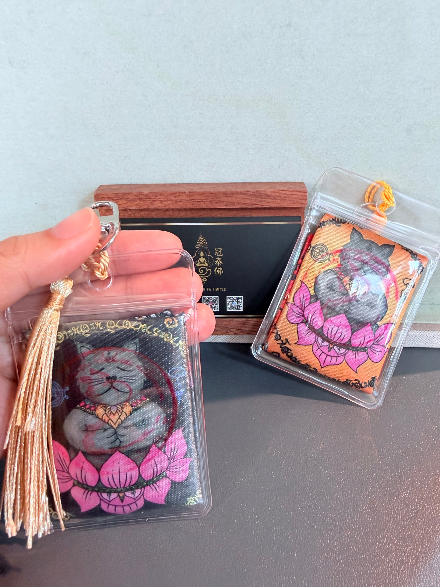 🔅逆轉運勢 · 偷運招財🔅 旺人緣、招貴人 阿贊班迪—黑貓貓王化太歲符布