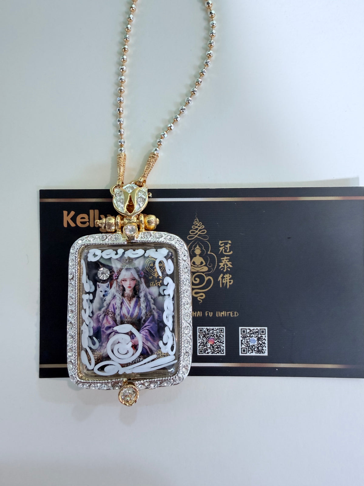 阿贊歐查第79期紫裳白狐九尾狐仙 小模特別版背後滿月開光狐狸毛 配2K項鏈