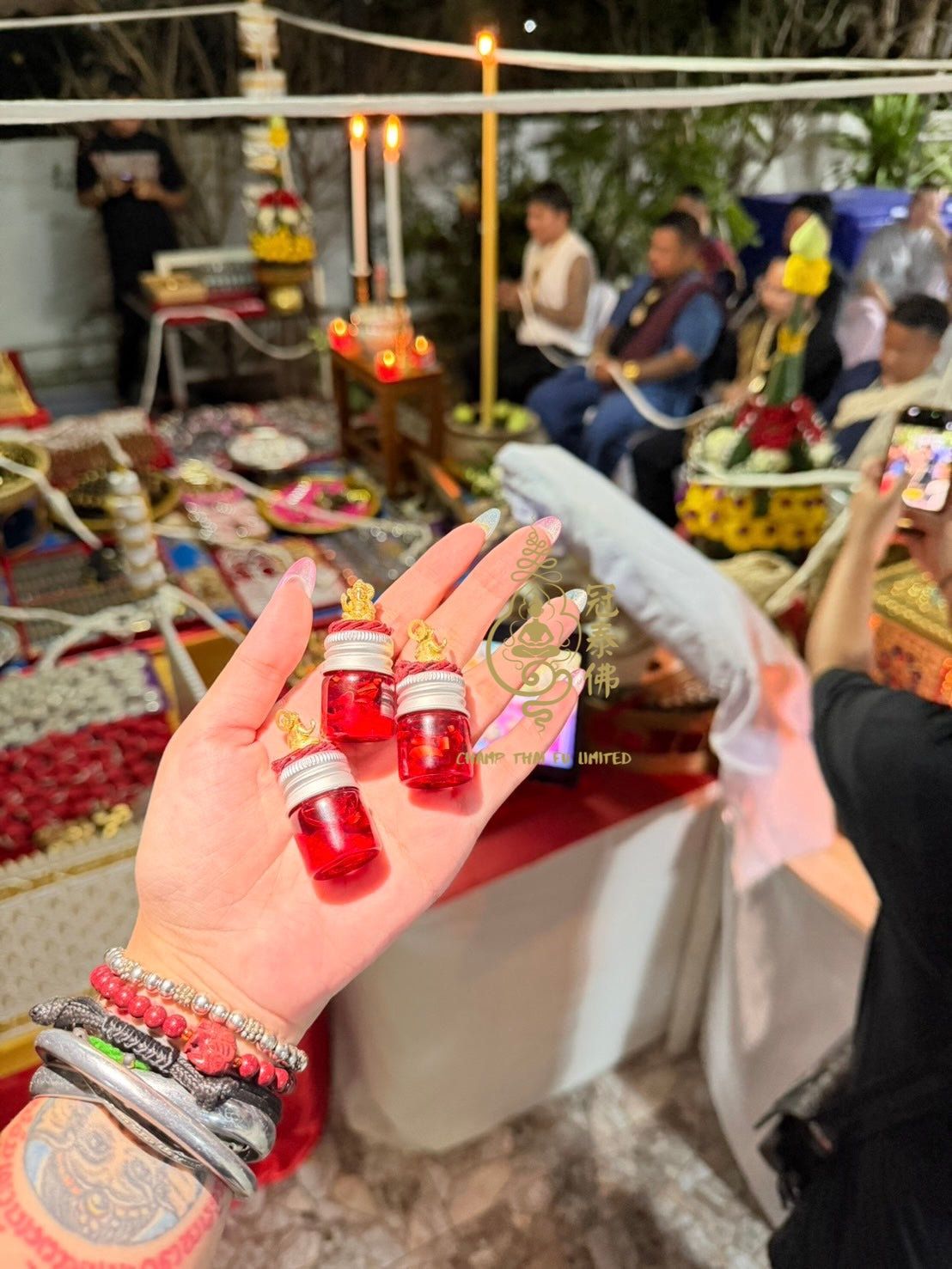 全域開運〰️萬象油♥️♥️♥️  只有出100瓶🔺（稀有入料） 🔺超過30個知名阿贊加持〰️  阿贊濕 阿贊南澳 阿贊博通 阿贊拉 阿贊咒 阿贊凱爾 阿贊boe 阿贊pim 阿贊歐查 等等 重點師傅認證加持♥️